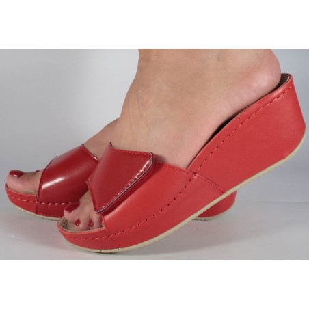 Saboti/papuci platforma piele naturala rosii dama/dame/femei (cod 681)